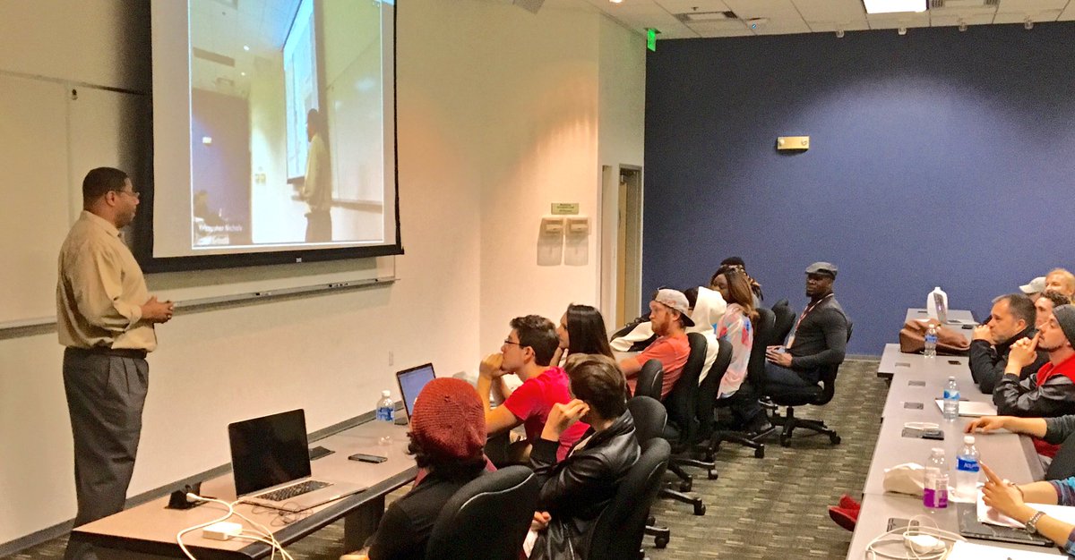 AwarenessMogul's tweet photo. #MicroMusicLicensing discussion w/ @geneculver of #MusicDrizzle #musicindustry #fsebmb #marketing #musiclicensing #microlicensing https://t.co/b2J0H1bxCQ