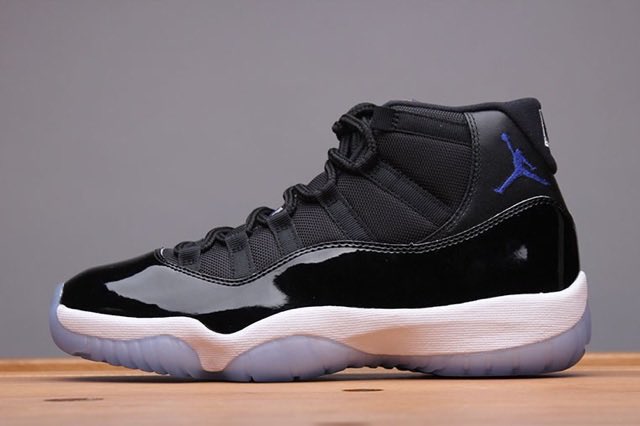 @SoleStrike. for free!Guarantee your Space Jam 11s now. bit.ly/2ge29oO. 