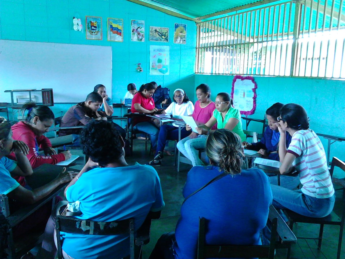 eddiejmogollon's tweet photo. Congreso pedagógico circuital Agua Blanca @rodulfohumberto @azulceleste75 @ZEPortuguesa https://t.co/q9VihHLQd8