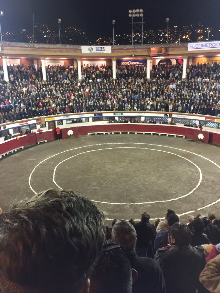 JOSANDRESMA's tweet photo. Lleno hasta arriba! #QuitoTaurino #QuitoConToros #TorosSi https://t.co/IgdzvQIW2O
