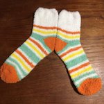 お子さんがいる方必見!百均のもこもこ靴下で温かいスパッツが作れるよ!!