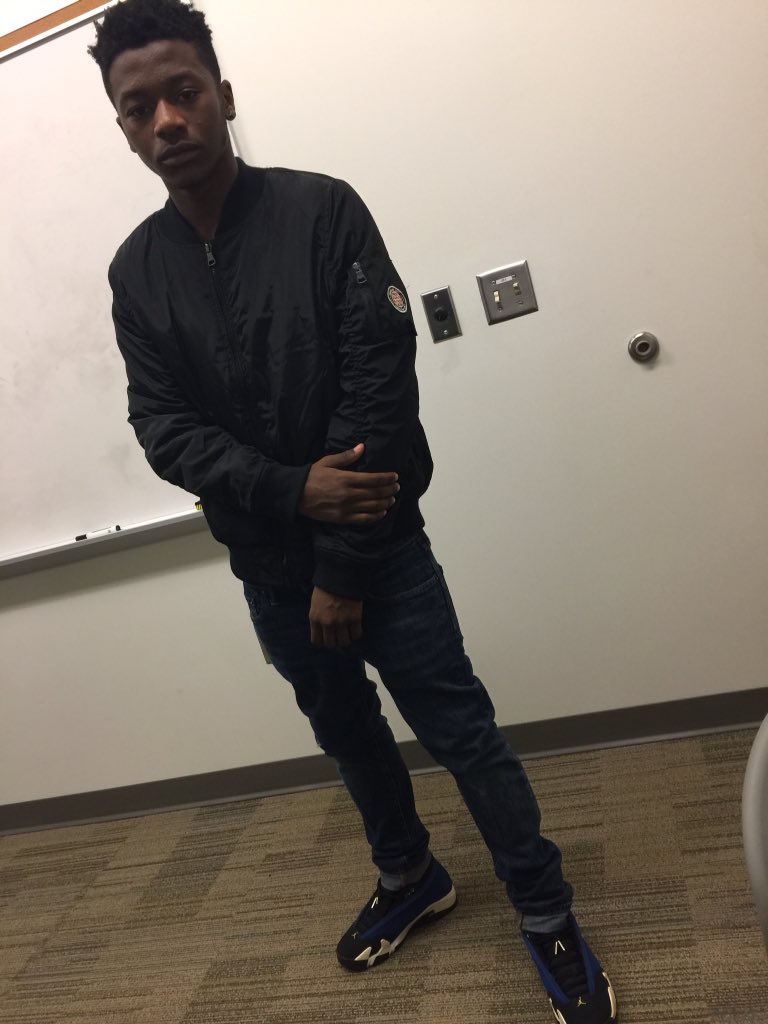 Suckmesoftly_'s tweet photo. I'm a threat to these niggas 🎯‼️ https://t.co/rMFpMemgsb