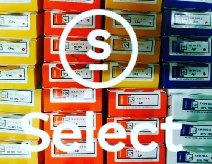 StoniesLLC's tweet photo. Hush 1 Gram Shatter : $30
Select Strains Cartridges: $55 https://t.co/BBfyScwAG3