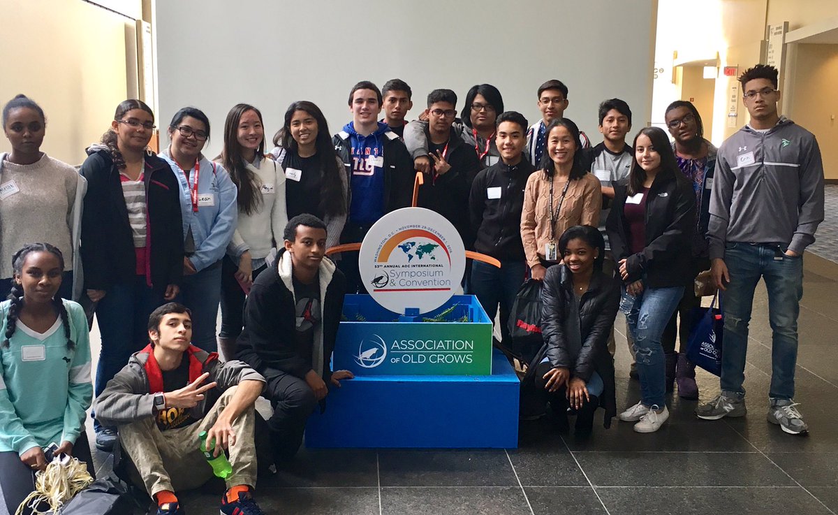 WHS_Maitland's tweet photo. Wakefield HS thanks #Crows2016 &amp; @Raytheon for a great STEM learning experience @APS_STEM @APSGifted @WHSHappenings @principalWHS @APS_OMA https://t.co/Ofpn964E88