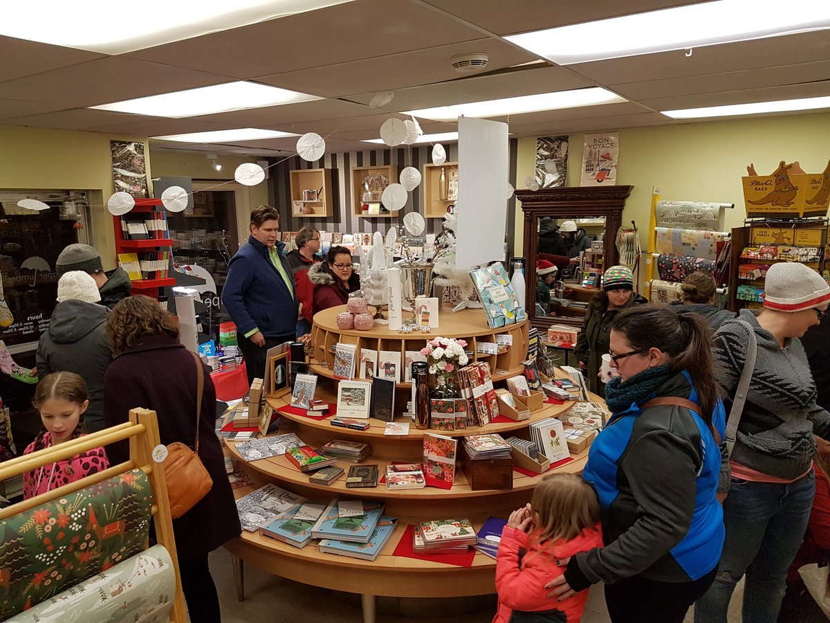 PaperUmbrellaSK's tweet photo. 24 hour event is on! #paperumbrellask #24hourevent #yqrchristmas https://t.co/SCmHjl5KmV