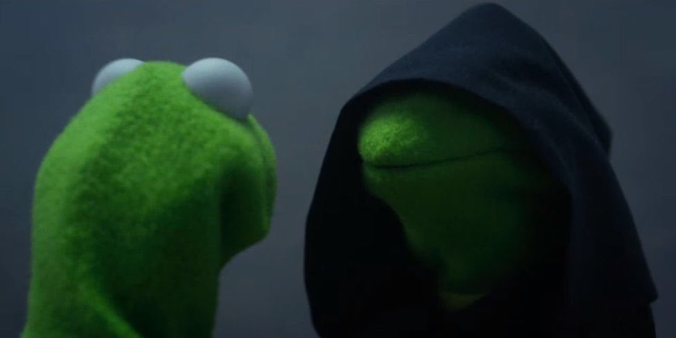 itsjonmiller's tweet photo. Crosby: "You're behind the net. Pass the puck off."

Inner Crosby: "Shoot it off the goalie's back."

@penguins https://t.co/2bvinISiPt