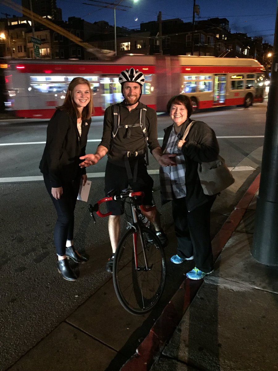 KeelyDeadrick4's tweet photo. What a great sport! We can check off photo with a cyclist! #WestRegionalPD #scavengerhunt #sterlingeducation #SanFrancisco https://t.co/dPZSyHs0rR