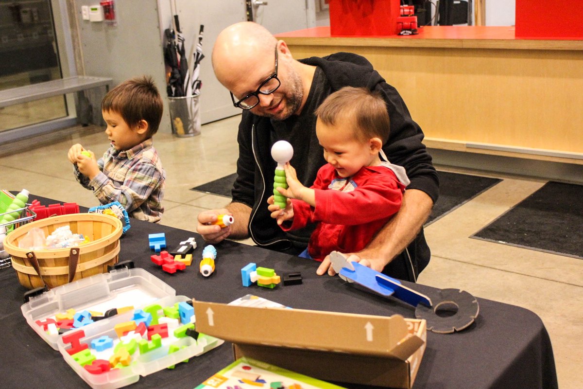 ThinkeryATX's tweet photo. Looking for the perfect holiday gift? Pop by the #ThinkeryShop! @Guidecraft's Grippies® Builders are fun #STEM toys for toddlers. https://t.co/46xCqOUcjP