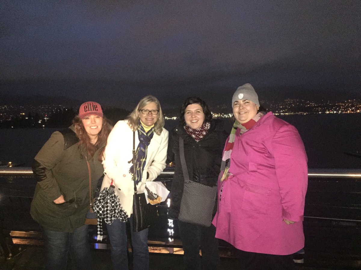 Nicole5Wheeler's tweet image. Enjoyed downtown &amp;amp; the Vancouver Christmas Market today! Rode a carousel horse, too.🎠 Thanks for a fun recommendation, @AndreaKBrooks! #HFR2