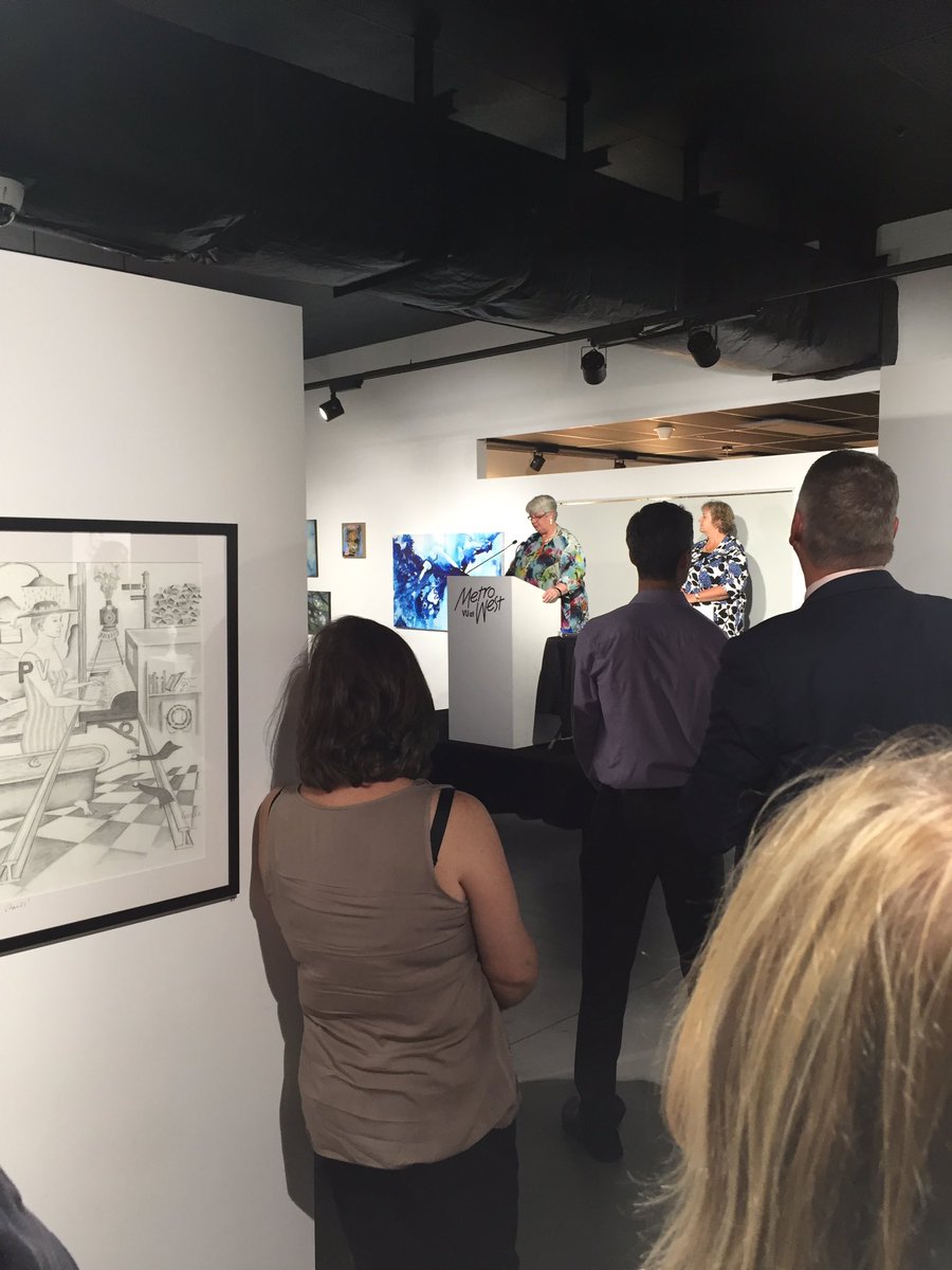 VU_Advancement's tweet photo. #vualumni at #Connect16 exhibition showcasing amazing #art works by our alumni #vu100 @ros_casey https://t.co/VxYPqOeWmq