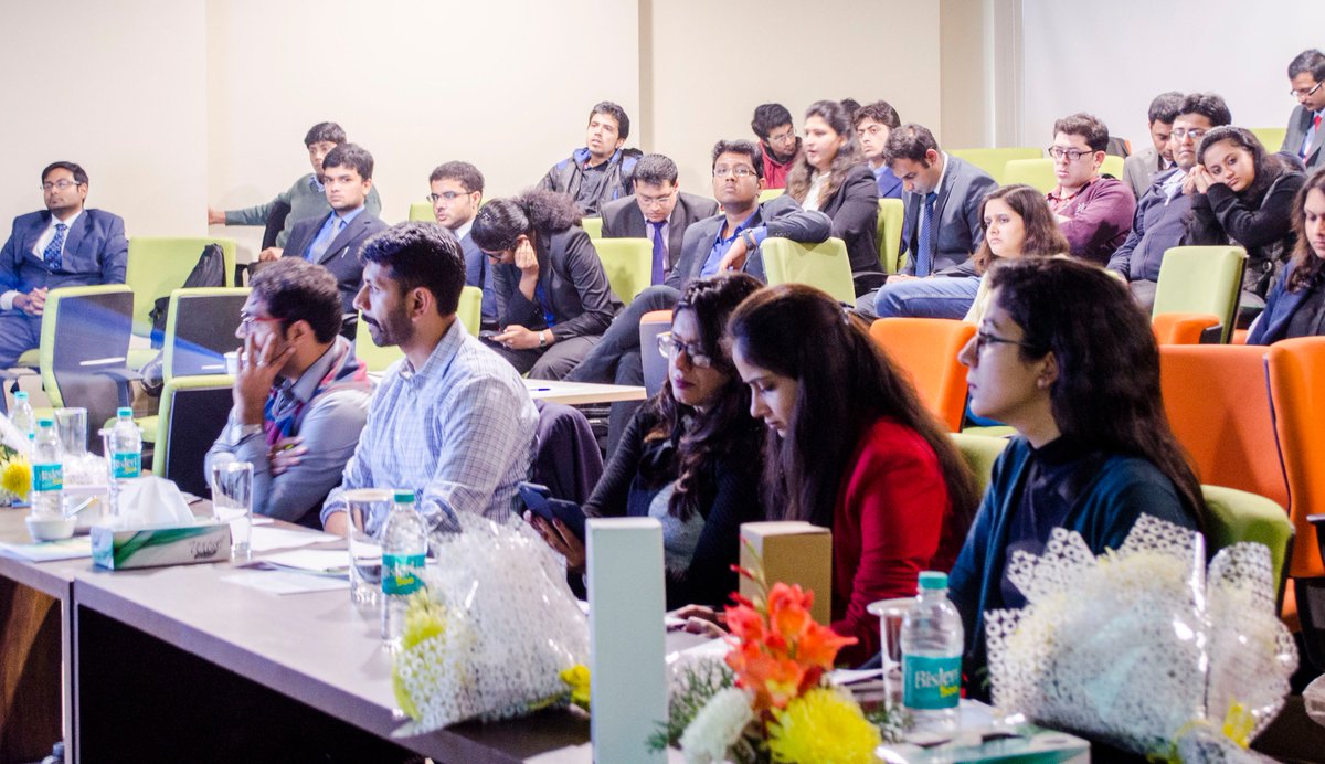 GreatLakesGgn's tweet photo. @makemytripjobs team evaluating the innovative ideas at @GreatLakesGgn #InnovateMMT challenge. @makemytrip https://t.co/T0jx6t6LVI