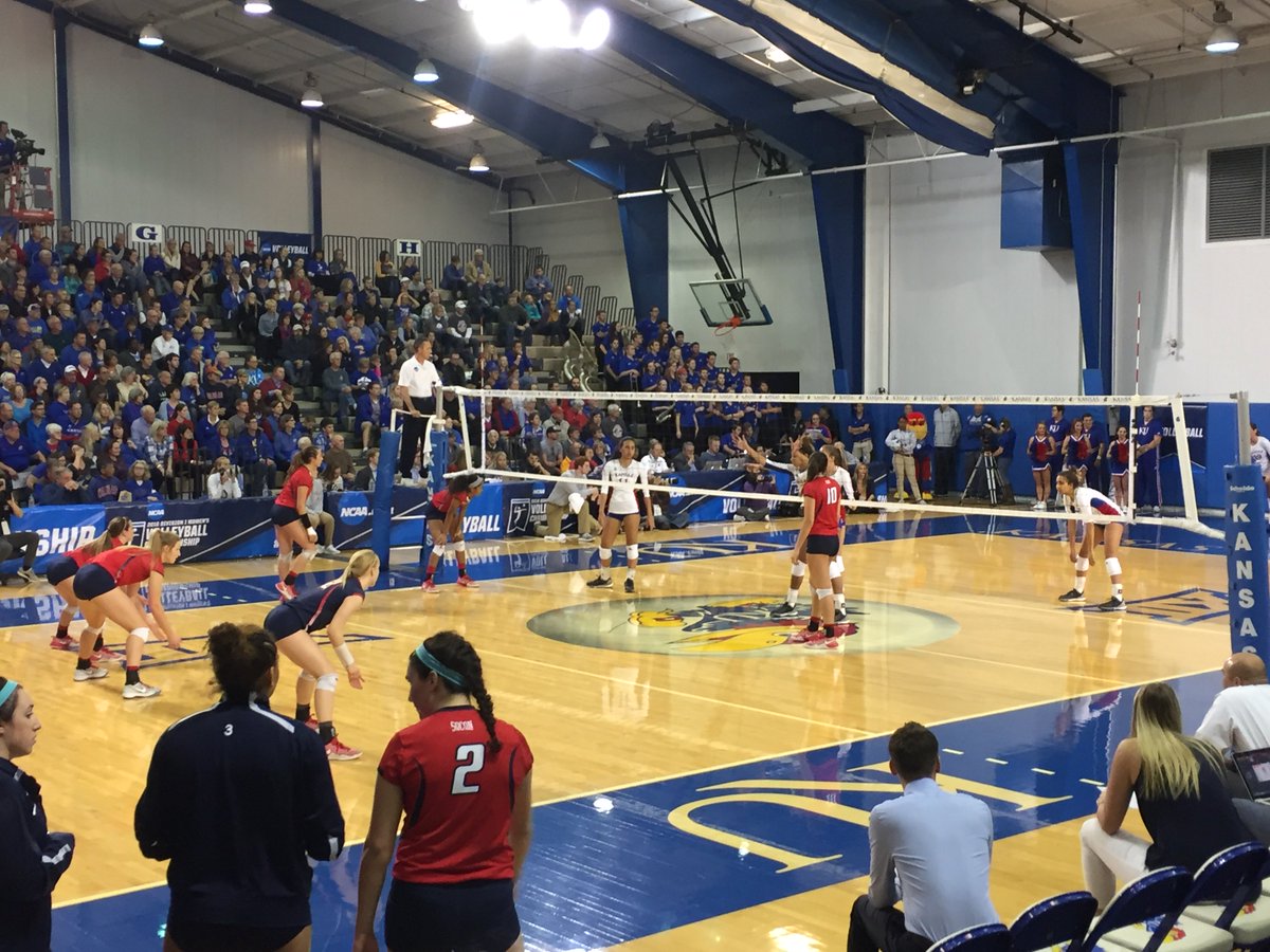SamfordVB's tweet photo. Here are a few NICE pictures from tonight's match at #4 Kansas, courtesy of @MichelleDurban.

#AlwaysComingThroughInTheClutch
#SamfordStrong https://t.co/zMdj2tjOpj