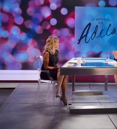 sarcasmoTv's tweet photo. Bomba! 
Televisa saca del aire La entrevista por @Adela_Micha y #Chapultepec18 con @lopezdoriga https://t.co/2sV9joibBJ