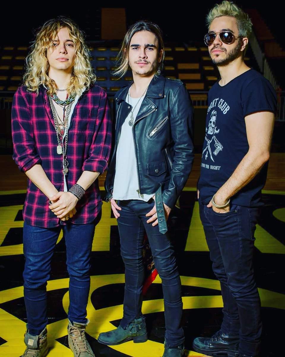 LadyLilith_art's tweet photo. Bueno che.. Vamo' a calmarno. 👌🍻
#MeCaigoDeCulo #CracksDelRock @AIRBAGoficial @GuidoAIRBAG @GastonSardelli https://t.co/vJ5TxxGIFa