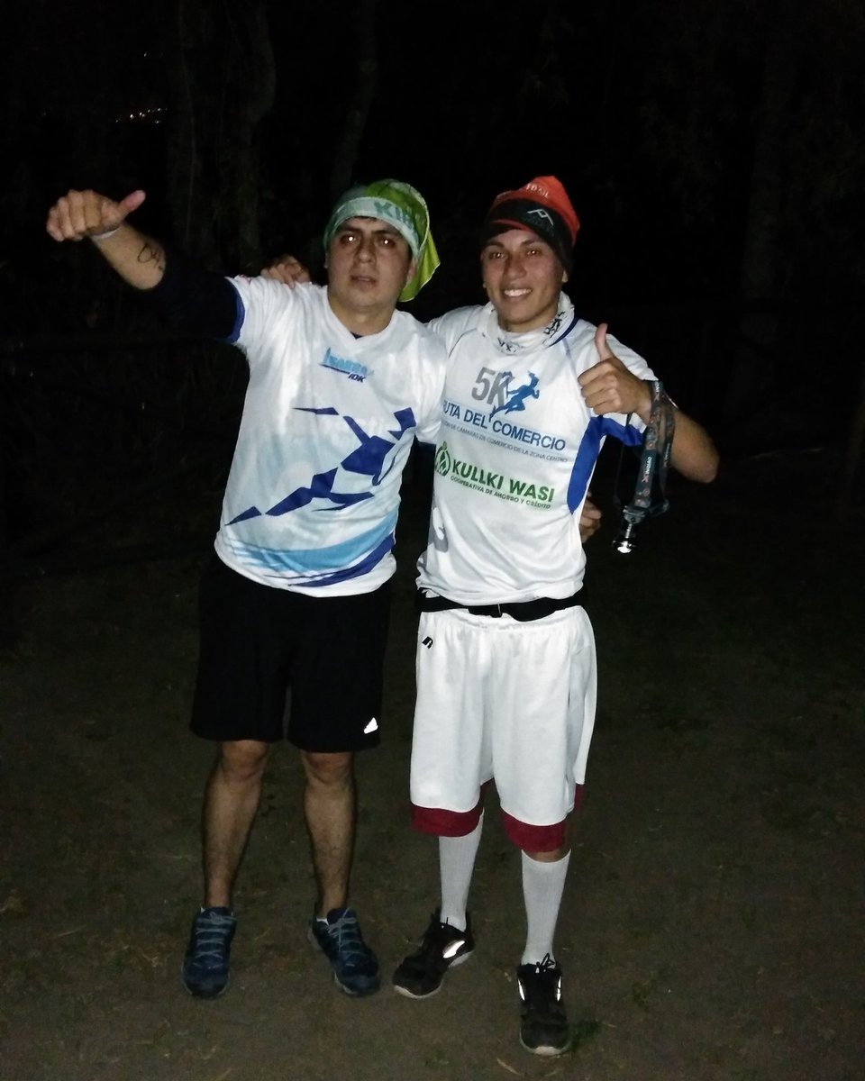 Andy52819430's tweet photo. Gran noche, reto superado #bluetrail #trailrunning #running #night #Ecuador https://t.co/B5yEWNCGyN