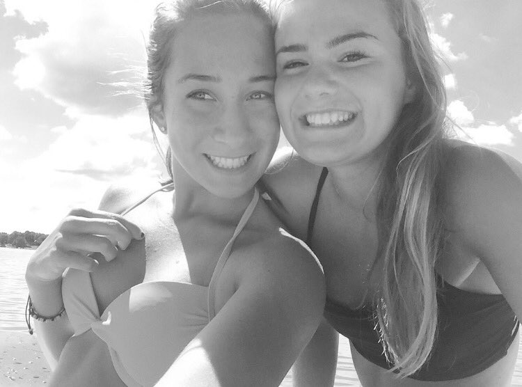 nicole_gilliand's tweet photo. happy bday einstein :)) you've been the best mom since 7th grade PE. love uuu❤️❤️🎉 https://t.co/kMpGSTgMQy