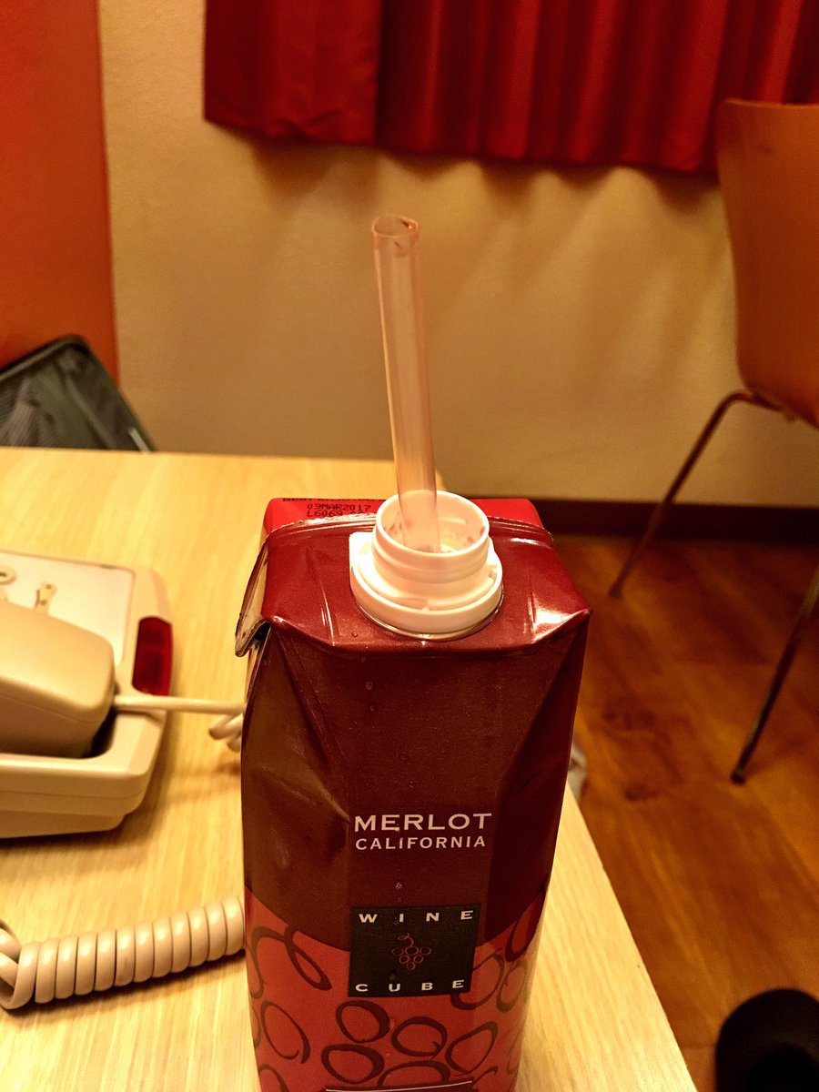 LynnSosnoskie's tweet photo. Desperate times call for desperate measures... #hotel #nocorkscrew #cheap https://t.co/NQhnvclPq3