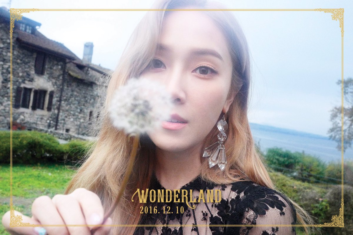 [PIC][30-11-2016]Jessica Comeback với Mini Album thứ 2 "WONDERLAND"  CypHY7lWEAIES9C