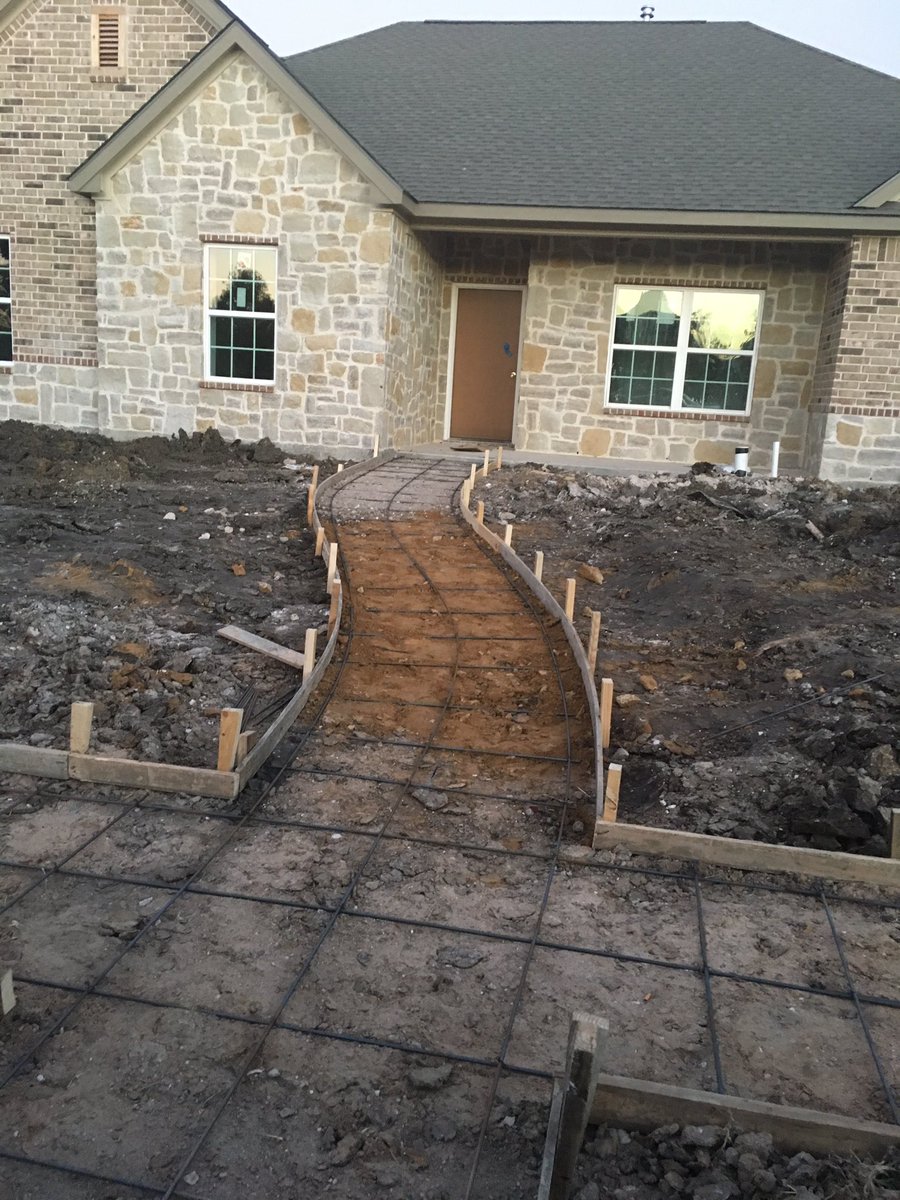 KTmom3's tweet photo. Over 11 months since the tornado, and we are getting closer to being home again. #rebuildrowlett https://t.co/Eioh4nXC7C