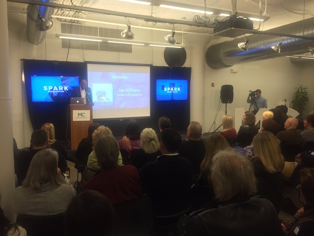 pricelesstemi7's tweet photo. Jae Williams of #reellifeexperience and @ArtsEmerson giving an awesome keynote speech tonight. You rock. @SparkBoston #SPARKImpact https://t.co/GoengXWfJl