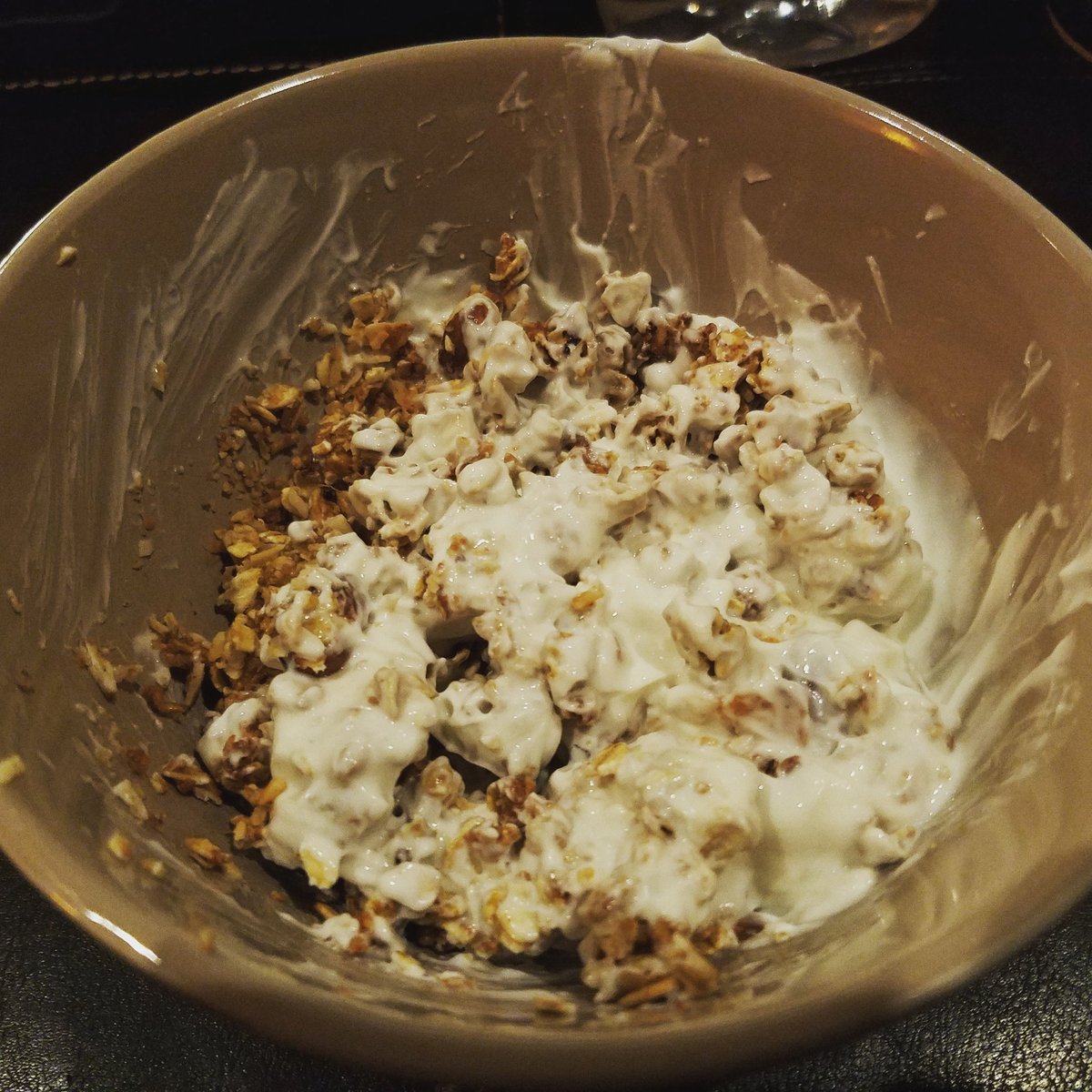 RealNickAldis's tweet photo. Late night sweet tooth covered by @Bitefuel protein granola from @strengthcrate! Use code ALDIS10 for 10% off your 1st crate! #strengthcrate https://t.co/ZfYwWuqsCf