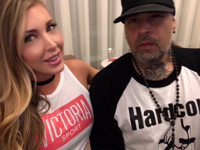My wing man @payaso_xxx always mean muggin' 👊🏻 https://t.co/3yNAFtLS2I<a class="tags" target="_blank" title="On Twitter" href="/?out=eyJ0eXAiOiJKV1QiLCJhbGciOiJIUzUxMiJ9.eyJpYXQiOjE3MjExMjA4OTMsImlzcyI6InR3cG9ybnN0YXJzLmNvbSIsIm5iZiI6MTcyMTEyMDg5MywiZXhwIjoxNzUyNjU2ODkzLCJyZWRpcmVjdF91cmwiOiJodHRwczovL3R3aXR0ZXIuY29tL3BheWFzb194eHgifQ.tXAET4VXEr5bFI6lvyCuZ_uy54Q5na7cwQIazGMFtvyhLUdIeMNWLjatfSDoShg-kKYrDVPZDJezZW6kfYPcbA">@payaso_xxx</a><a href="/tag/nyc"class="tags"><span>#nyc</span></a>
