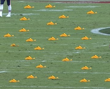 bk17__'s tweet image. If that was Brady instead of Bradford that got hit in the head like that, the field would have looked like: