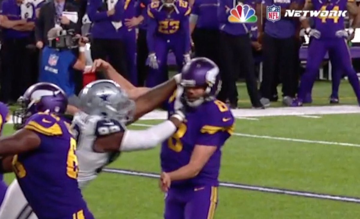 NOTSportsCenter's tweet image. Had this been Aaron Rodgers or Drew Brees, this Cowboys player would be on death row right now

(pic via @nick_pants) #DALvsMIN