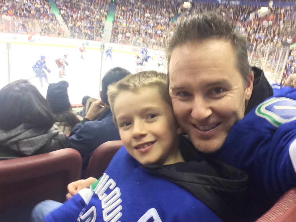 Simon Thomas tweet media