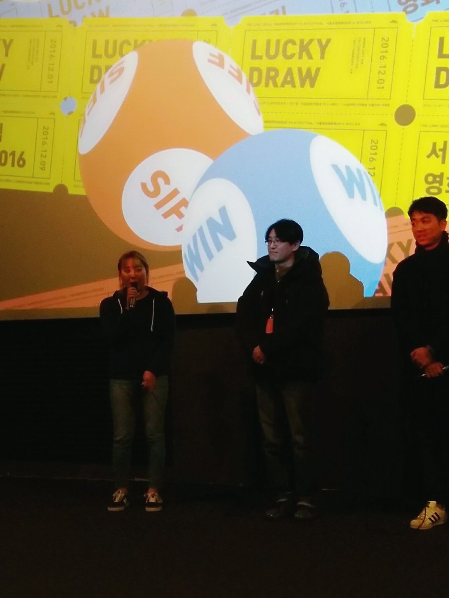 siff_kr's tweet photo. 지금 CGV아트하우스 압구정 아트3관에서 '새로운 선택 1'의 GV가 진행되고 있습니다! <헤르츠>의 봉준영 감독님과 유이든 배우님, <오발탄>의 김호 감독님, <업무시간>의 이시대 감독님과 <천에오십반지하>의 강민지 감독님이 함께해주고 계십니다:) https://t.co/hsLxaez3hv