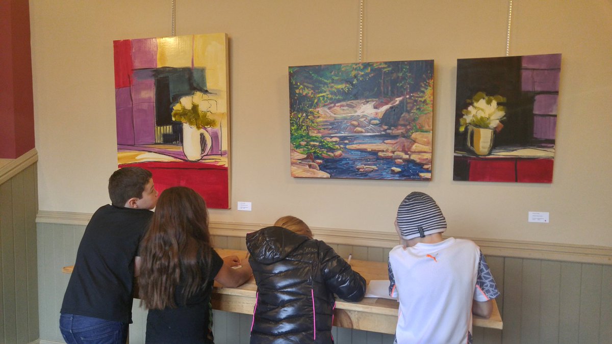 Grade3_4WPS's tweet photo. @GEDSB @mich05GEDSB We are at the @WaterfordOTH Art Gallery. Amazing art by George Conklin and Cristina Zanella of #Norfolk #thanku4theart https://t.co/Lz4eNVHoSV