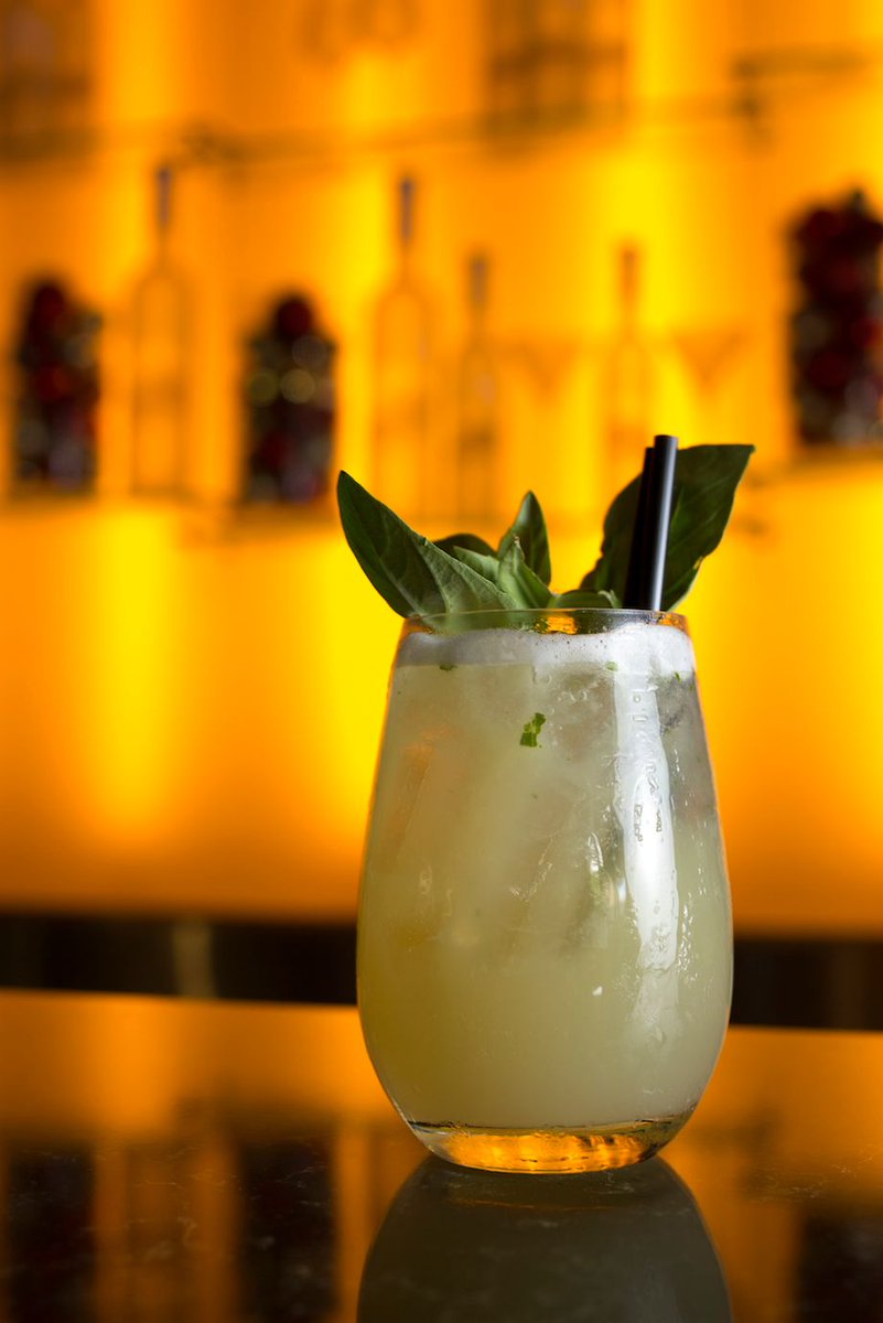 It's Friday! And we could think of no better way to while away the heat than with a cooling cocktail. Who want's to join us at MG Bar?