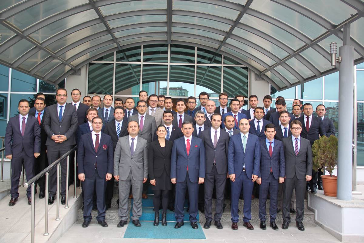 Ankara Valisi Sayın Ercan Topaca, 102. Dönem Kaymakamlık Kursunda Tecrübelerini Paylaştı  ankara.gov.tr/ankara-valisi-…