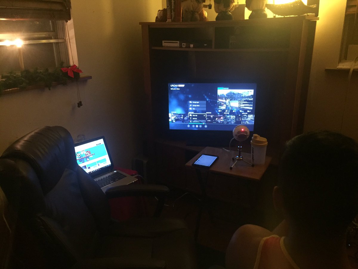 iSmackNasty's tweet photo. Watch me play, playa 😎 #backatit https://t.co/nDdtk6DzWs