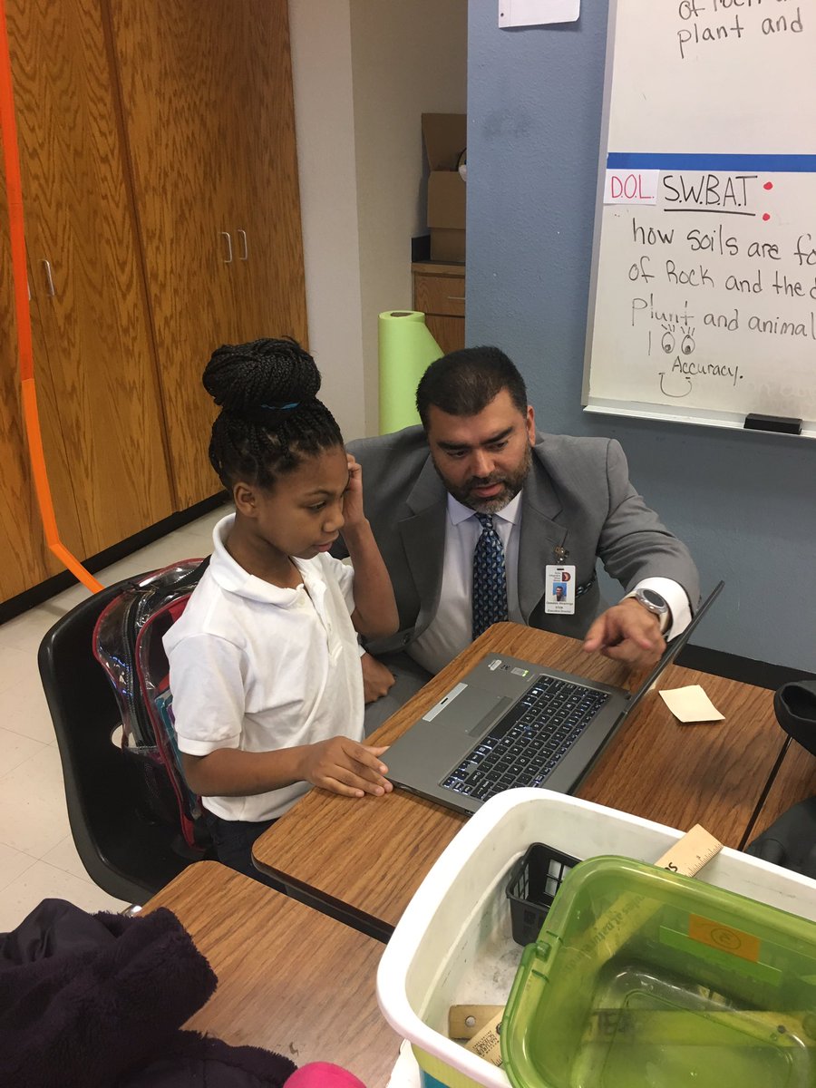 Dchampions1's tweet photo. The Assistant Superintendent, Vicente Reyes and the ED of STEM Oswaldo Alvarenga visit Douglass and tour classes. #studentslovecoding... https://t.co/9POtH9JPMD