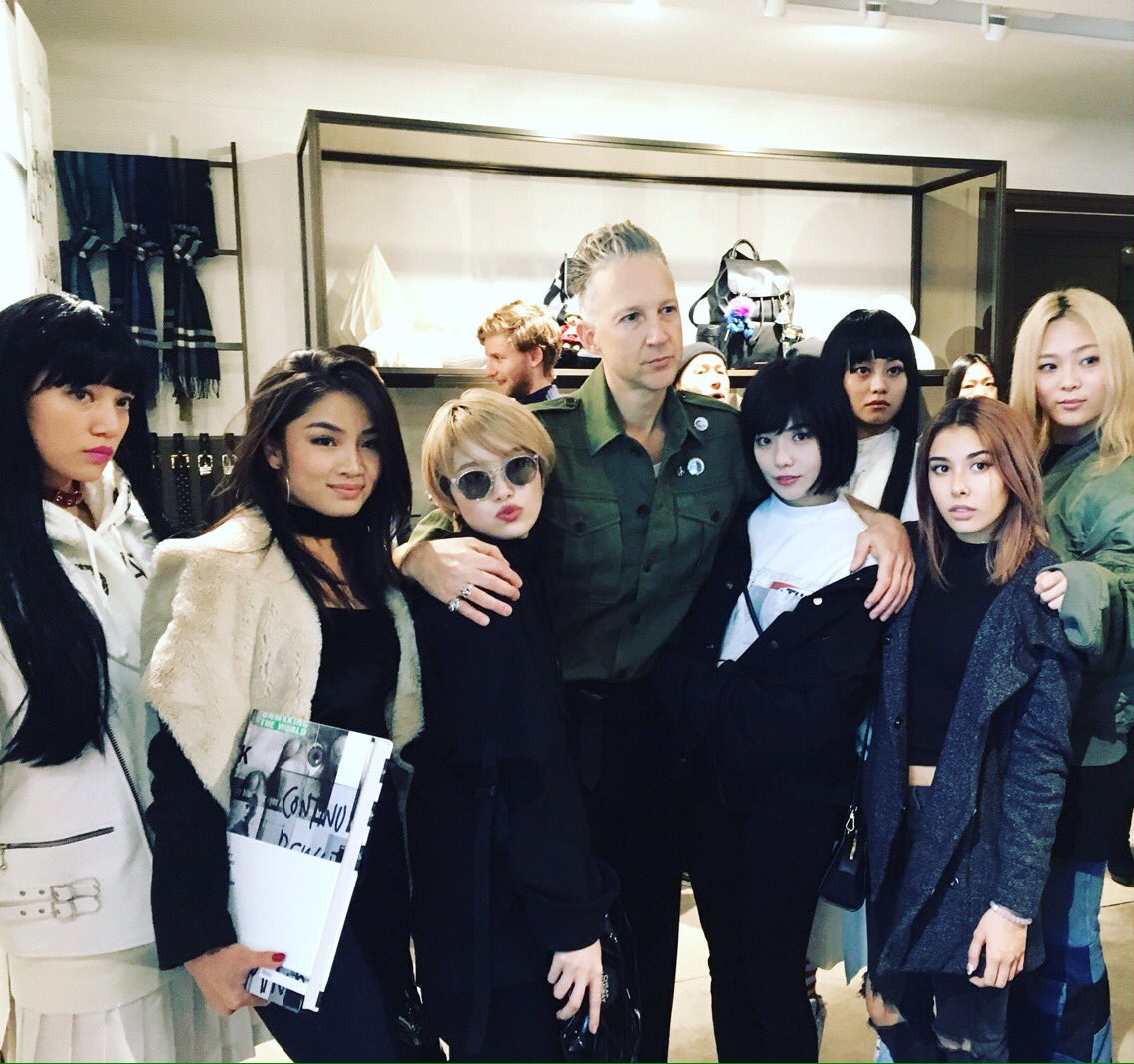 Faky 10 19アルバム発売 昨日はdazedのジェファーソン ハックさんとお会いしました とても貴重な経験でした Jeffersonhack Dazed T Co Ylvvnlugqx Twitter