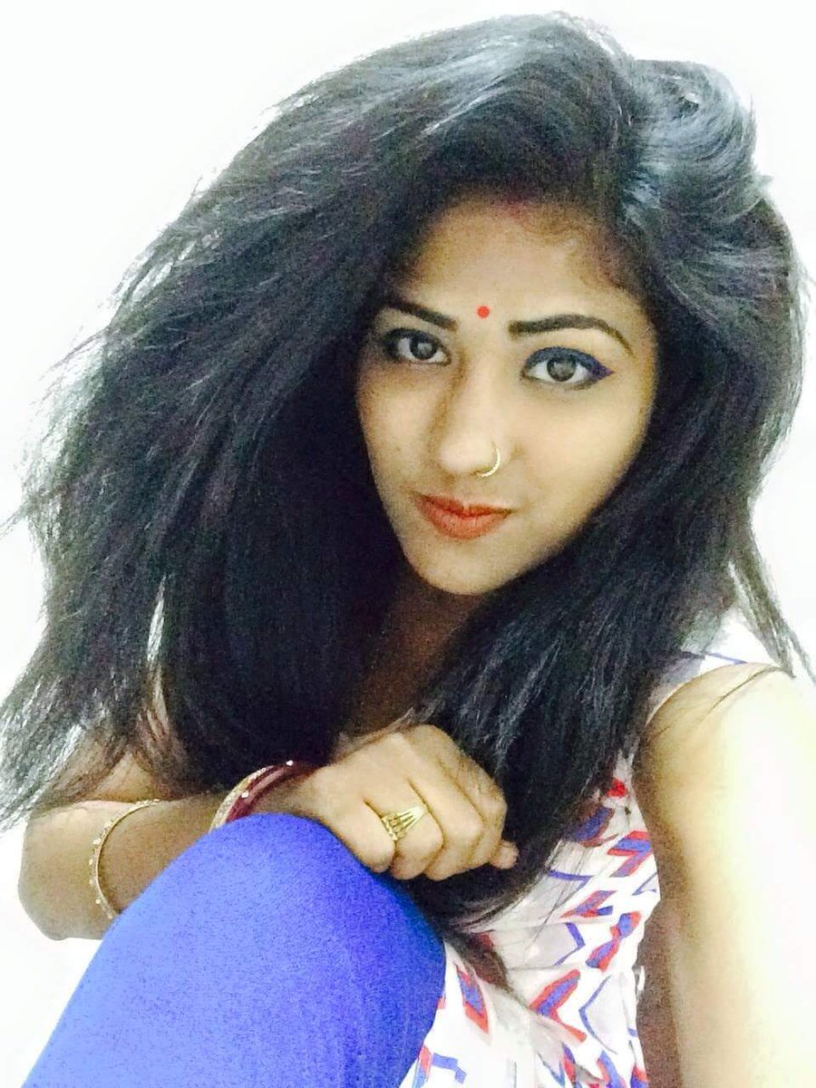 nowrin_nandy's tweet photo. #HairGoals https://t.co/kgDYHAIBWK
