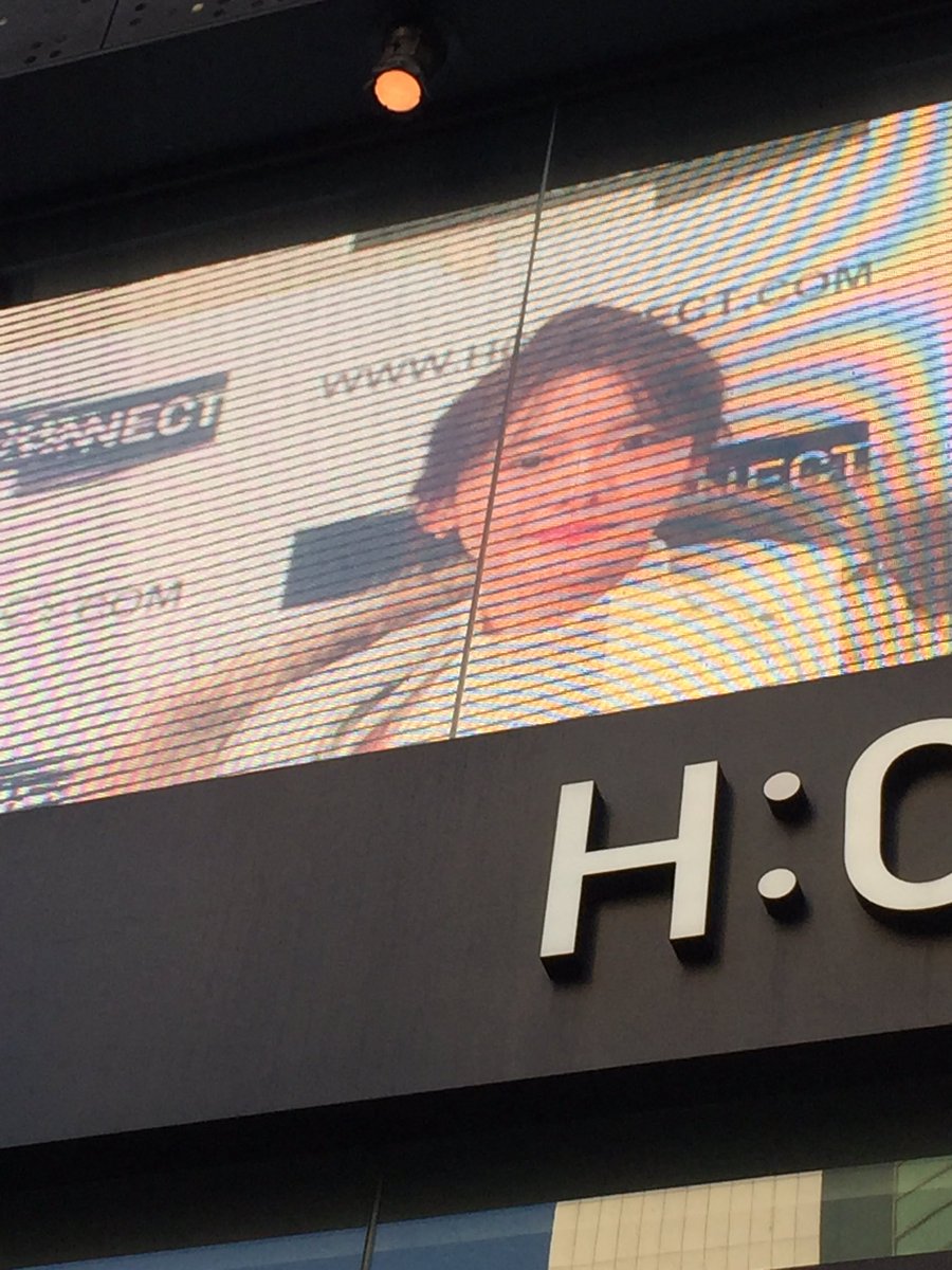 [PIC][02-12-2016]YoonA tham dự sự kiện Fansign "Love & Thanks Festival!" của thương hiệu H:CONNECT tại Gangnam Flagship Store vào chiều nay CypvwCMUoAEy6Ae