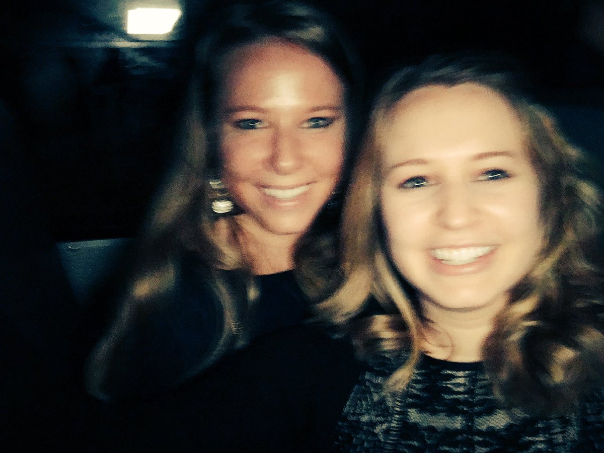 amanda__stover's tweet photo. blurry pic with my bff debra https://t.co/keScL9vpQk