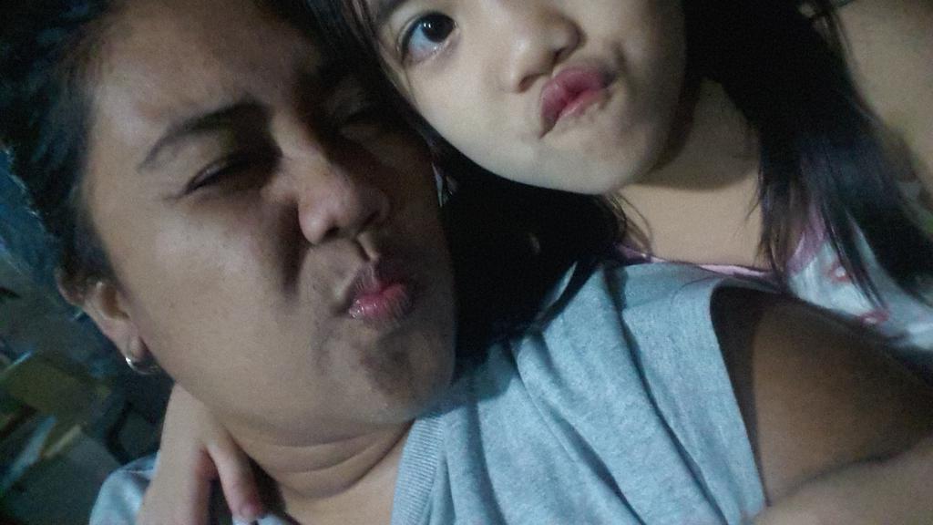 jenlapuz22's tweet photo. Love you baby girl 😃 https://t.co/s6k7NYG0VB
