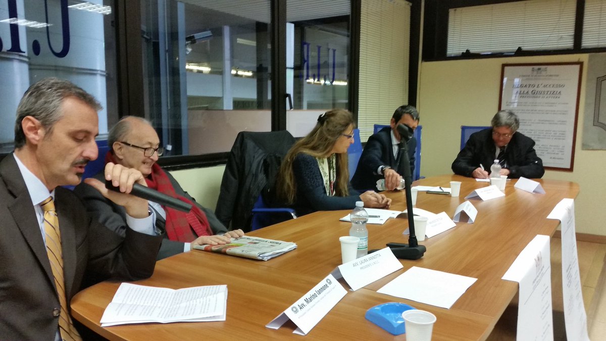 NOMOSMovForense's tweet photo. Convegno Movimentiamoci #rappresentanzaassociazioni @WebRadio_IusLaw @OUAorganismoavv @CNF_it 
@UIFNapoli https://t.co/KGIFNAolao