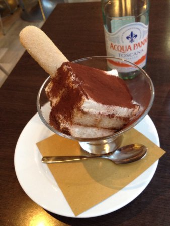 Looking to eat out in #Reading this afternoon? Try some of the top restaurants in the area like @Carluccios ow.ly/VuPi306K7ji