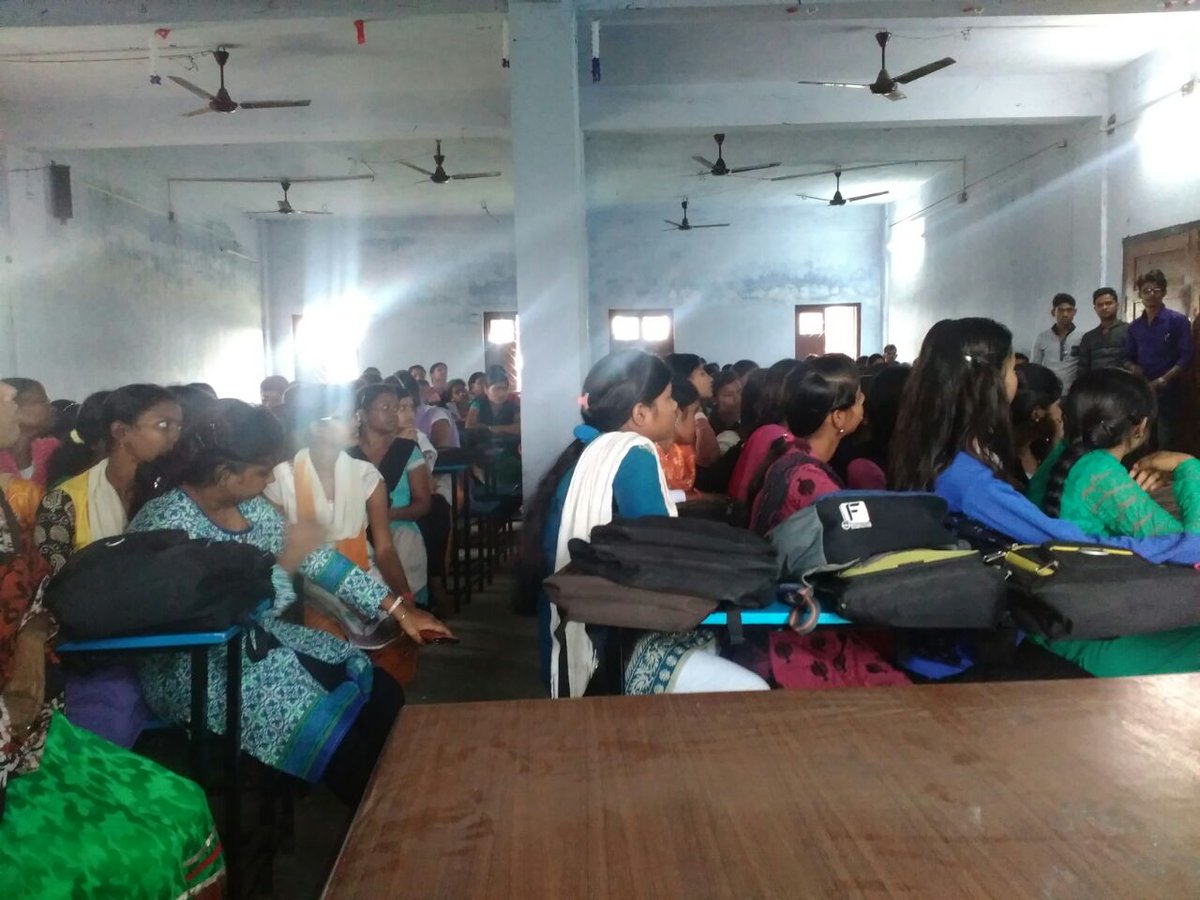 spbankura's tweet photo. #ChhatnaPS organised #SelfDefenceTraining at Chhatna Chandidas College as a part of #AwarenessProgramme under #ProjectJagaran on 02.12.16. https://t.co/vGZz3OherB
