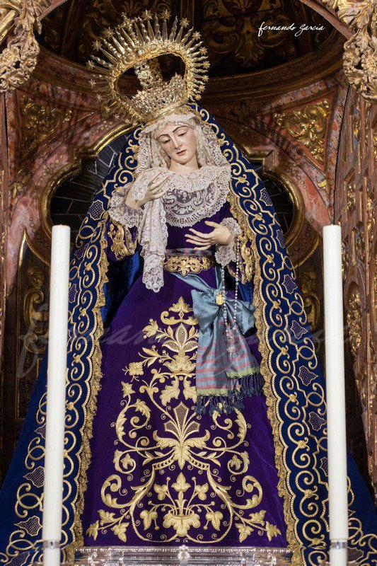 MiradyVed's tweet photo. La Santísima Virgen de los Dolores aparece en su altar vestida de azul y jacinto para el tiempo de Adviento #TDCofrade https://t.co/TfYiP6G9Q3