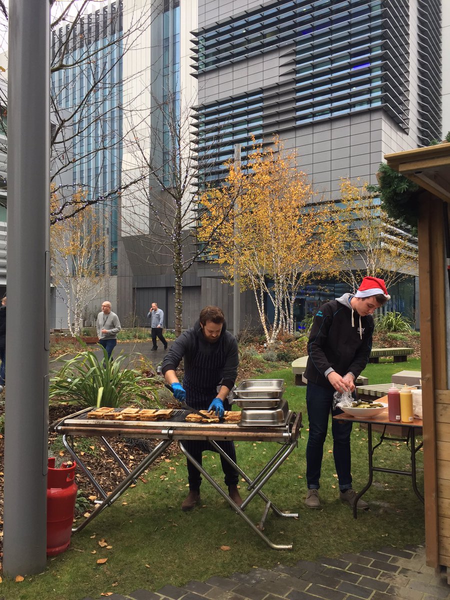 Georgiaopeters7's tweet photo. Second day of Christmas Market in full swing #lifeatsky #santahats @Kiehls @KokoaCollection https://t.co/8qzAybcpcD