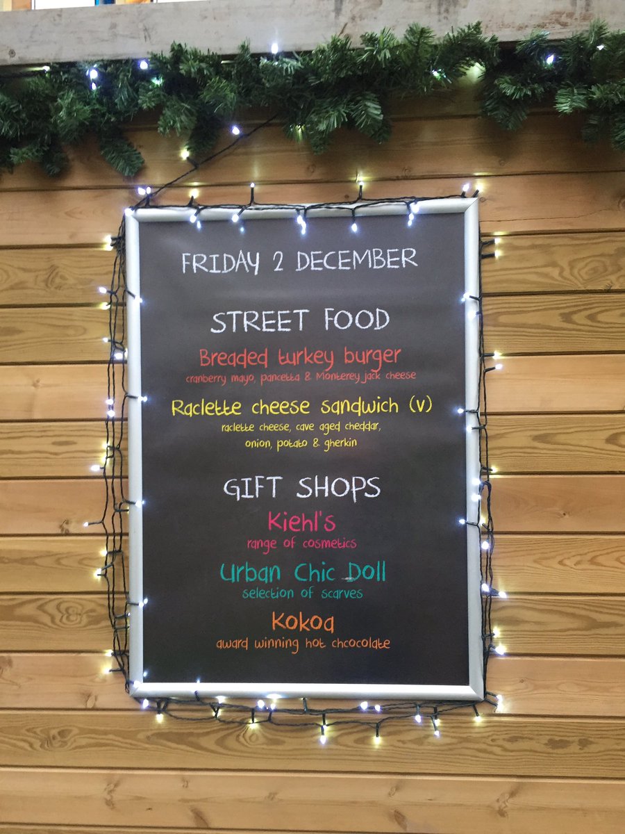 Georgiaopeters7's tweet photo. Second day of Christmas Market in full swing #lifeatsky #santahats @Kiehls @KokoaCollection https://t.co/8qzAybcpcD