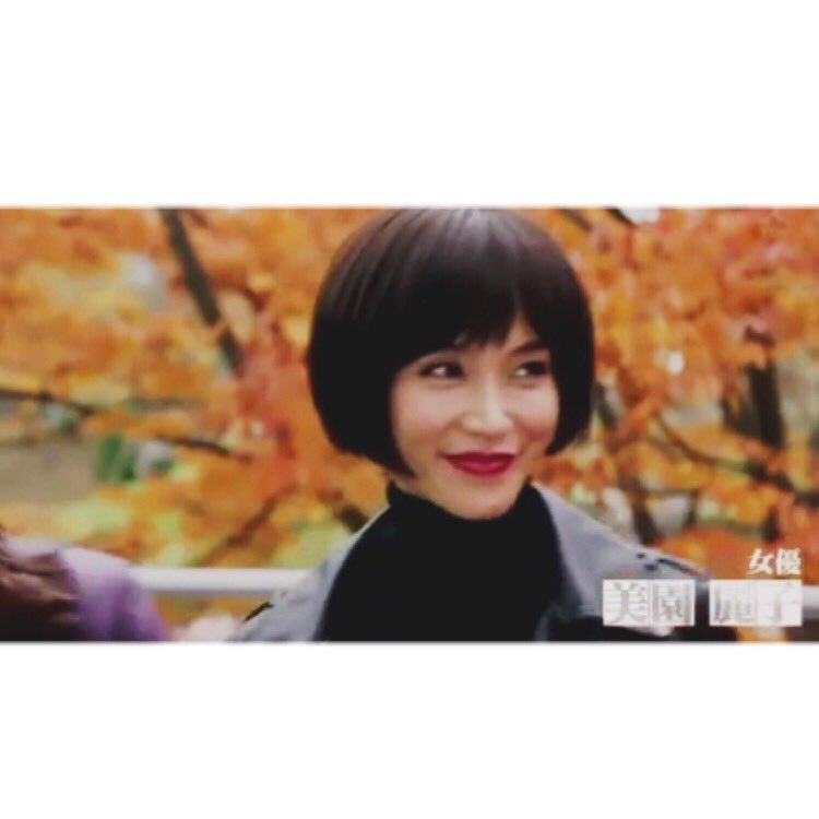 V Twitter 黒髪ショート 赤リップ素敵 紗弥加さんは色んな