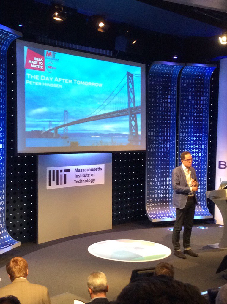 ChristinaSoukup's tweet photo. Peter Hinssen is talking now at MIT London Startup Showcase #fastfutureforward @CWeissSignatur @FHBurgenland https://t.co/jTm0W8wbA7