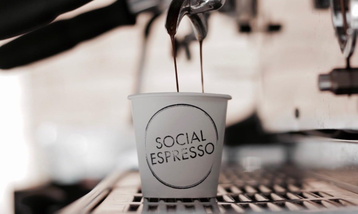 NorthEndRdMrkt's tweet photo. Coffee will not be missed at the NorthEndRd Xmas Market thanks to @socialespresso_  #NERMRKT #XmasMRKT #Steetfood https://t.co/ZjuXAvFtin