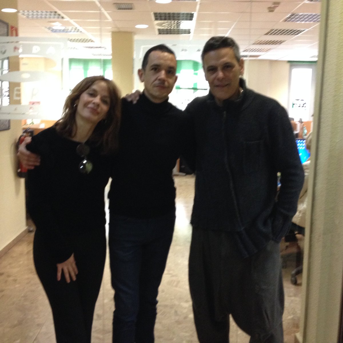 MasdeunoVal's tweet photo. Escucha a @mariadanez  @CalleRoEnrquez @luquedirige @elponiteatro @teatretalia  101.2FM
  https://t.co/SXSQE907Fl https://t.co/ek7ttIH32Y
